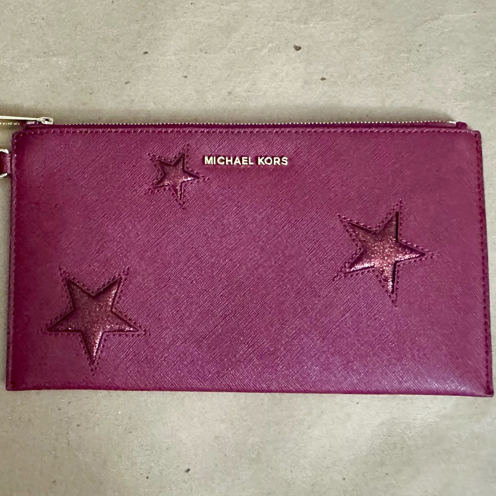 NEW Michael Kors Signature Large Zip Clutch Cherry Leather Wristlet Multi Stars